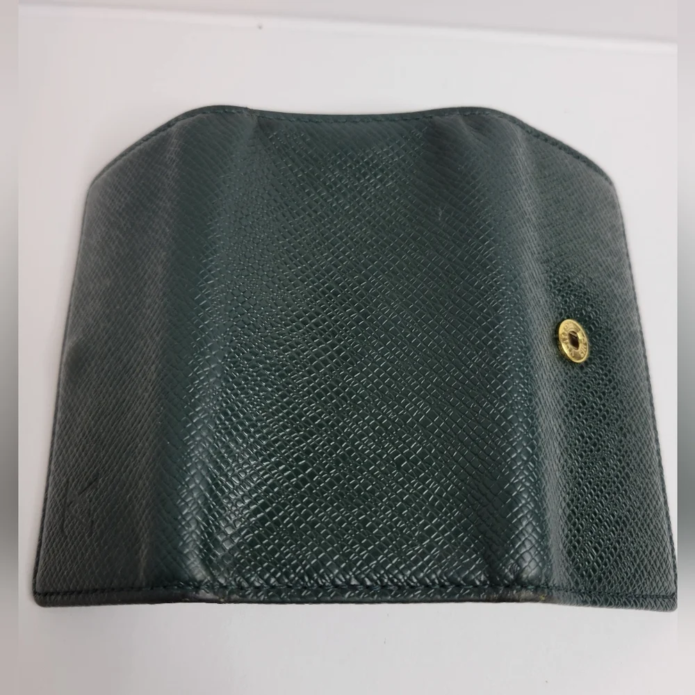 Authentic Louis Vuitton Taiga Leather Dk. Green Porte Cles Key Holder CA0996